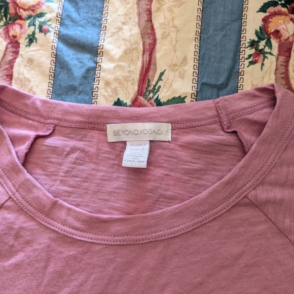 Yoga top - Picture 6 of 7